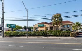 Quality Inn Near Long Beach Airport